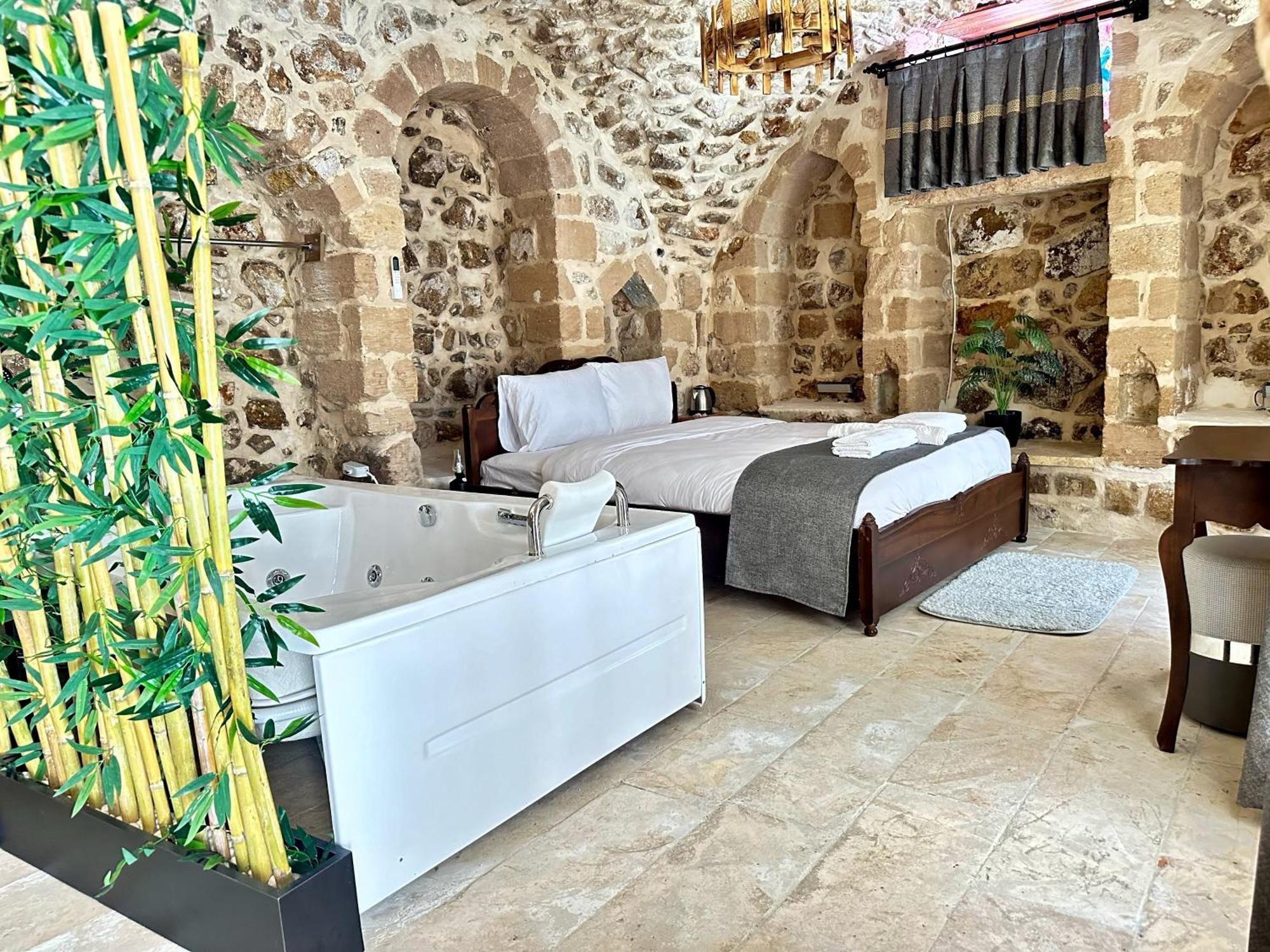 מרדין Arev Hotel מראה חיצוני תמונה