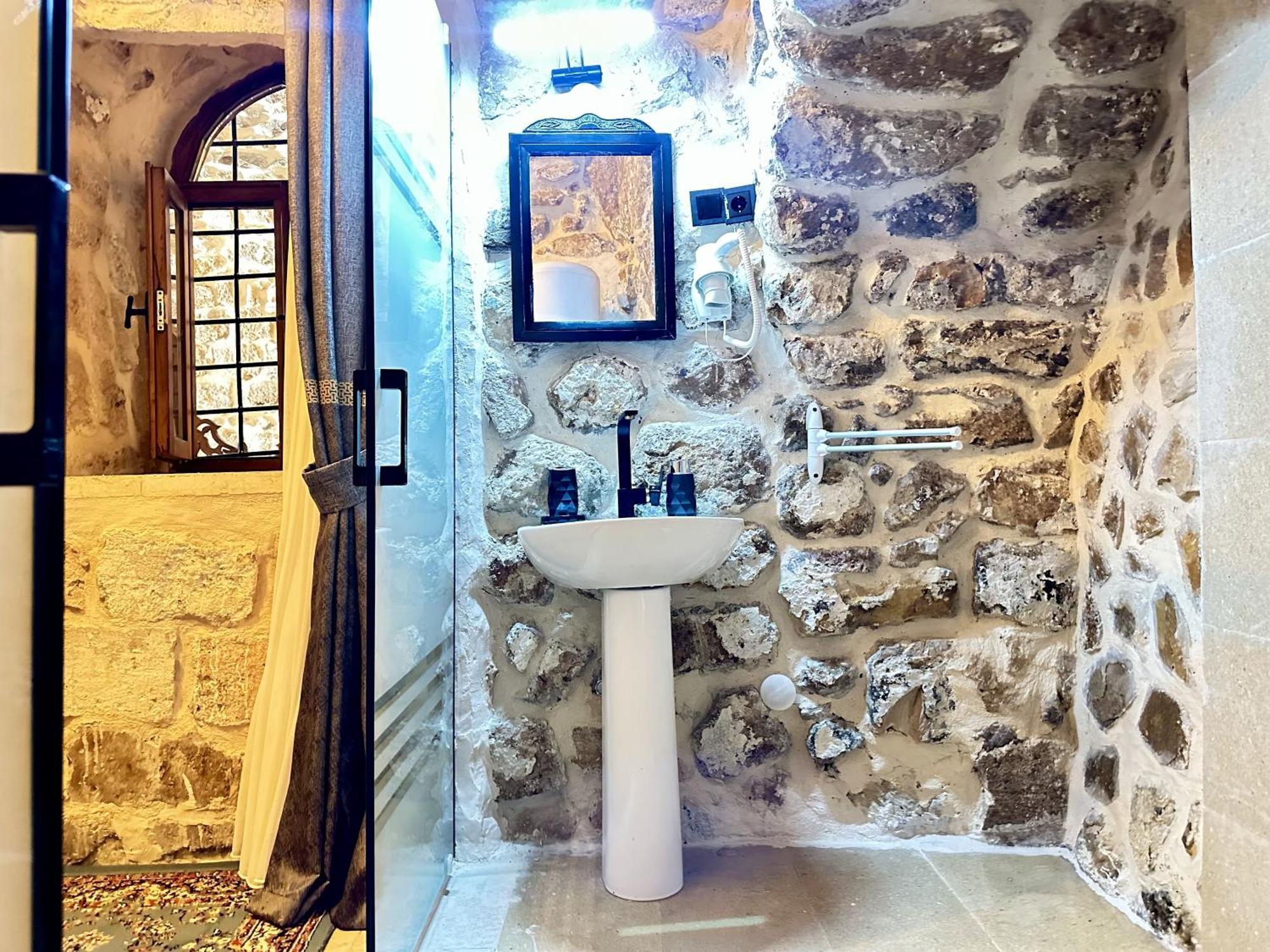 מרדין Arev Hotel מראה חיצוני תמונה