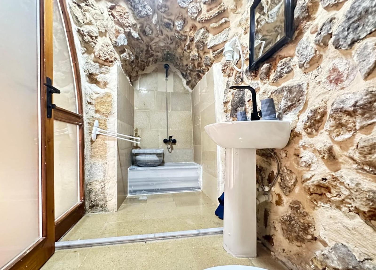 מרדין Arev Hotel מראה חיצוני תמונה